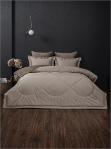 {{photo.Alt || photo.Description || 'Комплект с одеялом Lindor Fluffy  семейный'}}