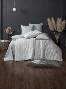 {{photo.Alt || photo.Description || 'Набор с одеялом Страйп-сатин 1.5-спальный'}}