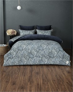 {{photo.Alt || photo.Description || 'Комплект с одеялом Маркос евро'}}